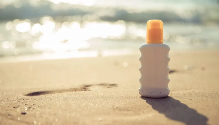 Ληγμένο Αντηλιακό: Μπορώ να το Χρησιμοποιήσω; Ένας Οδηγός Κινδύνου