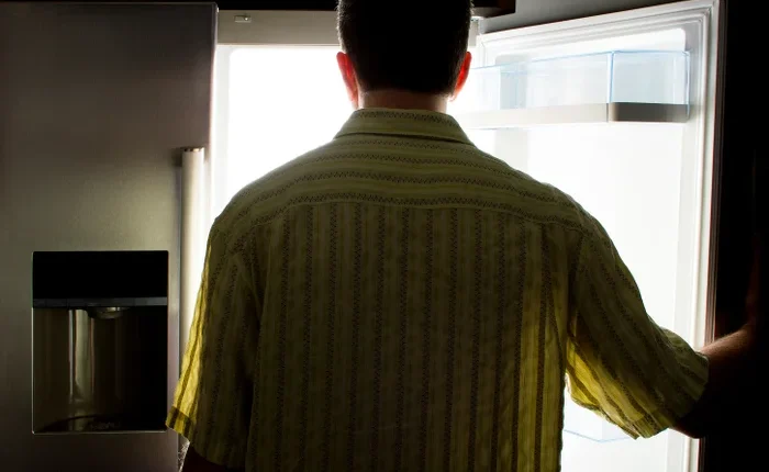 Ύπνος & Φαγητό: Η Αλήθεια που θα σας Σώσει τις Νύχτες