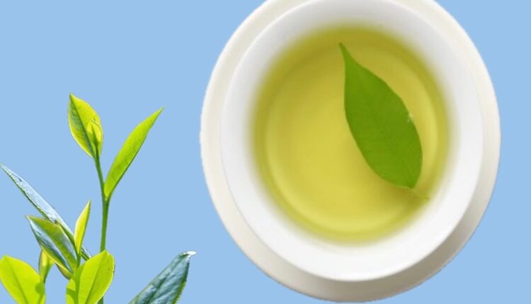 I Drank Green Tea Twice a Day for a Week and Noticed 4 Life-Changing Effects