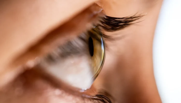 LASIK Χωρίς Λέιζερ; Μια Νέα Μέθοδος Επιδιόρθωσης του Κερατοειδούς