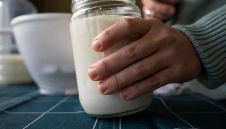 Kefir: Γιατί αυτό το ρόφημα είναι υπερτροφή για τον οργανισμό