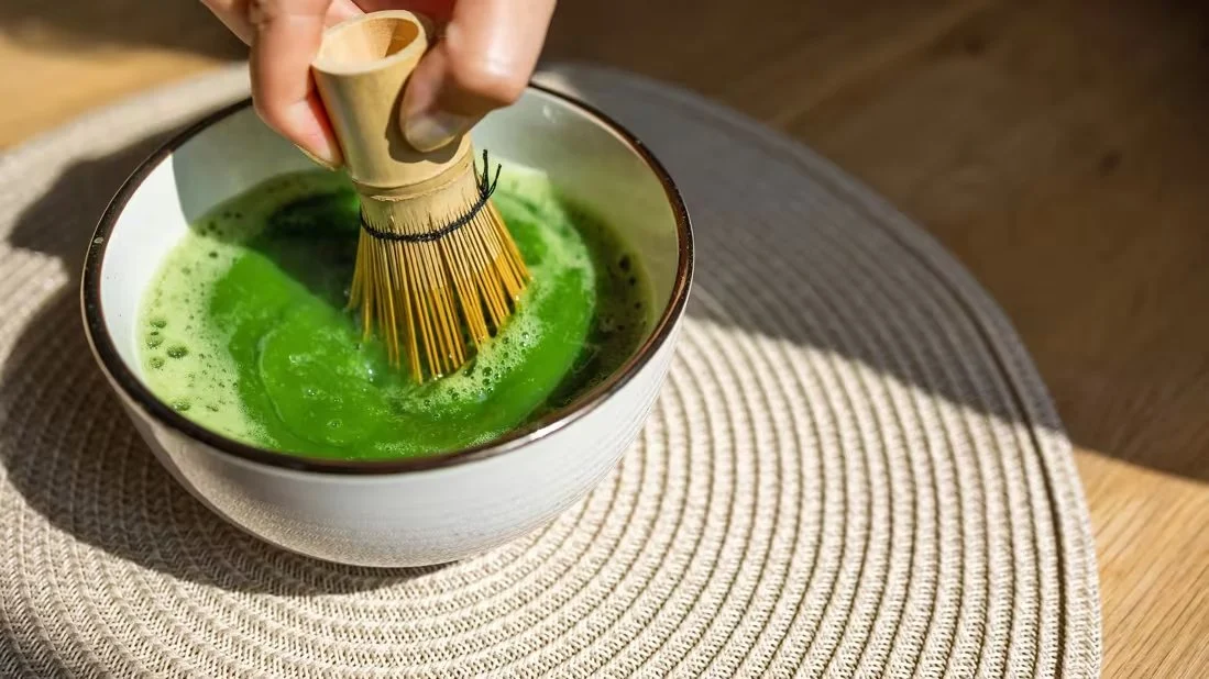 Matcha: Τα οφέλη και πώς να το εντάξετε στη διατροφή σας