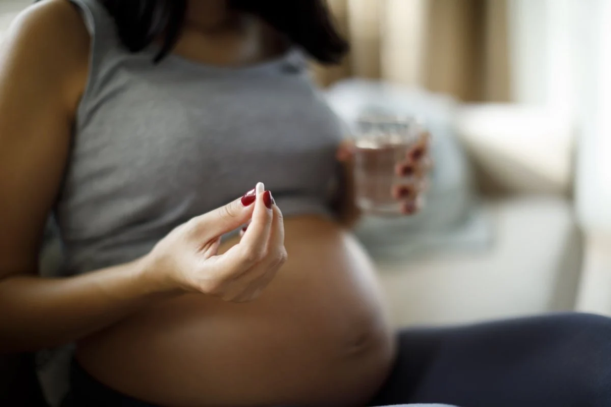 Παρακεταμόλη στην εγκυμοσύνη: Τι πρέπει να γνωρίζετε