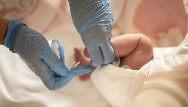 Νέο τεστ αίματος για τη διάγνωση λοιμώξεων σε μωρά