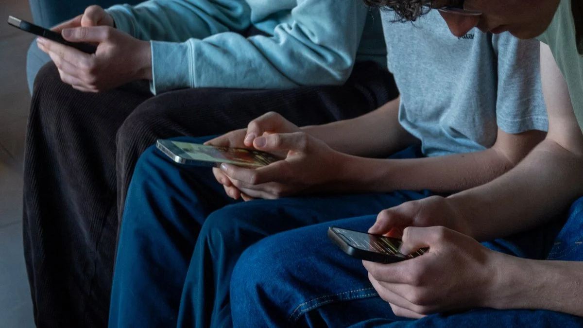 ChatGPT for Teens: Λειτουργούν όντως τα μέτρα ασφαλείας;